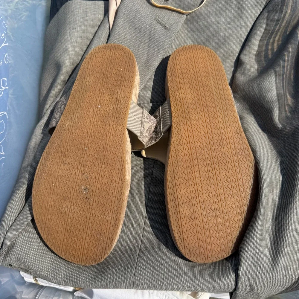 Michael Kors Women Brown MK Logo Thong Sandals Slides 6.5M‎ S125C